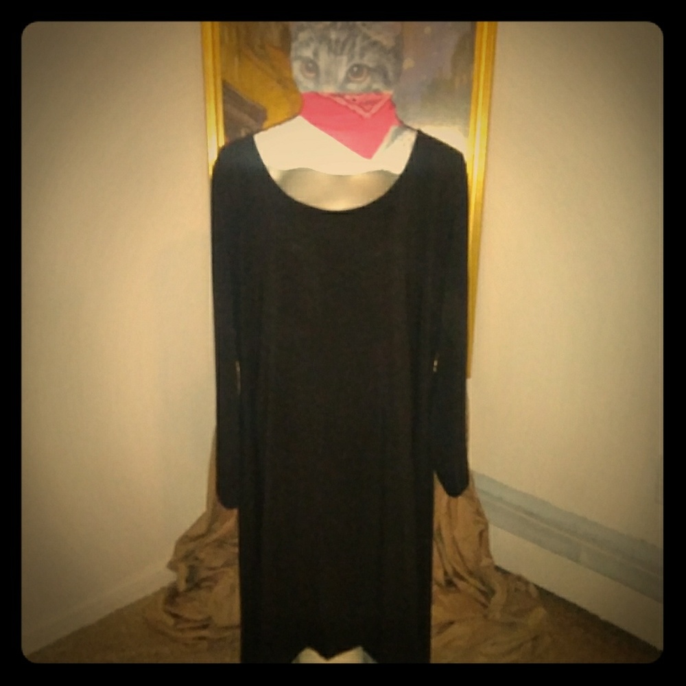 Black skull dress.